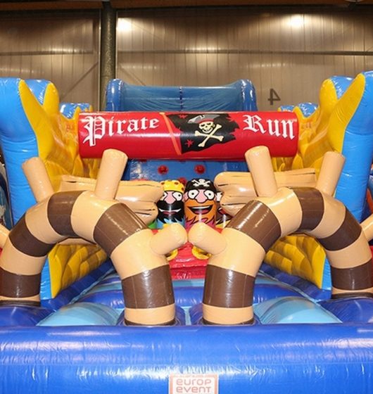 Parcours Pirate parcours d'obstacles location jeu gonflable thème sport athlétisme challenge défi france été enfants