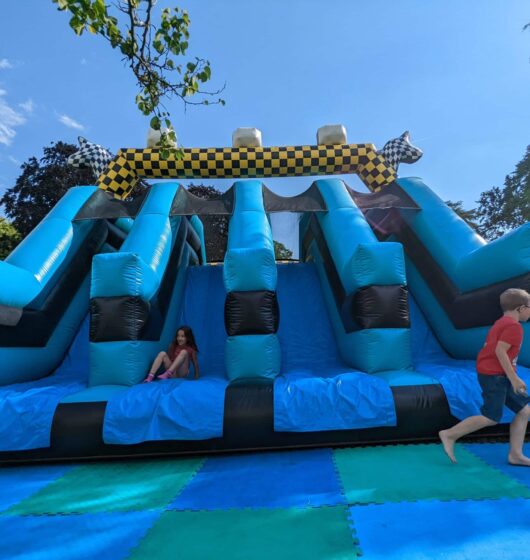 Parcours Start Up obstacles location jeu gonflable thème sport athlétisme challenge défi france été enfants