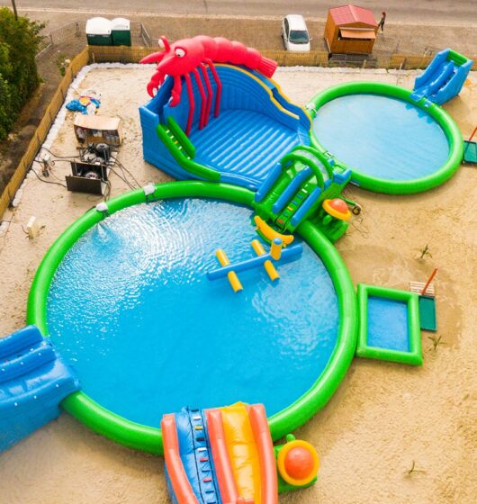 Parc Aquatique Homard location jeu gonflable thème jurassic dinosaure eau aquatique france été enfants